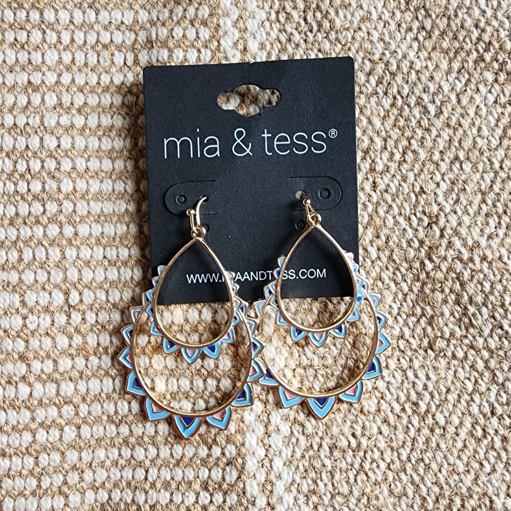 Mia and Tess Teardrop Scalloped Gold Colored Earrings